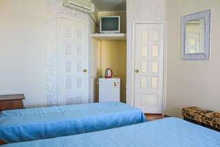 Отель База отдыха Загар Затока Стандартный двухместный номер с 2 отдельными кроватями-5